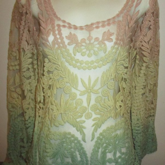 Stunning Gradiant womens shirt/sweater - Picture 2 of 2